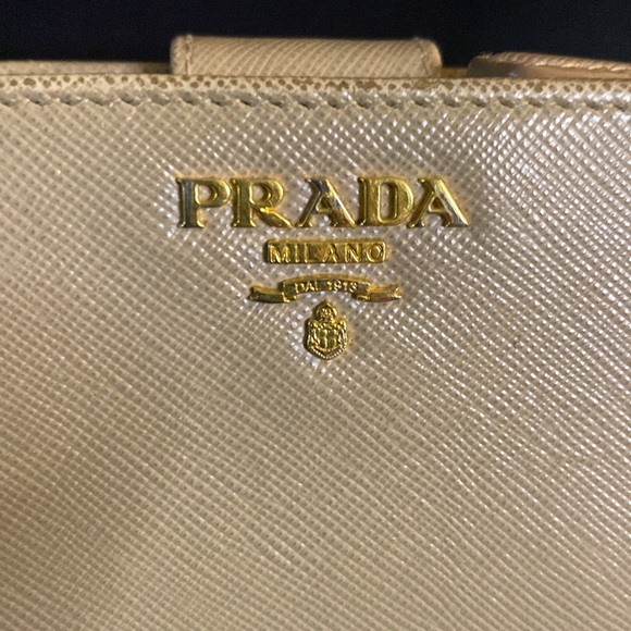 Prada Saffiano Compact Wallet W/Box and Authenticity Card - Picture 3 of 12